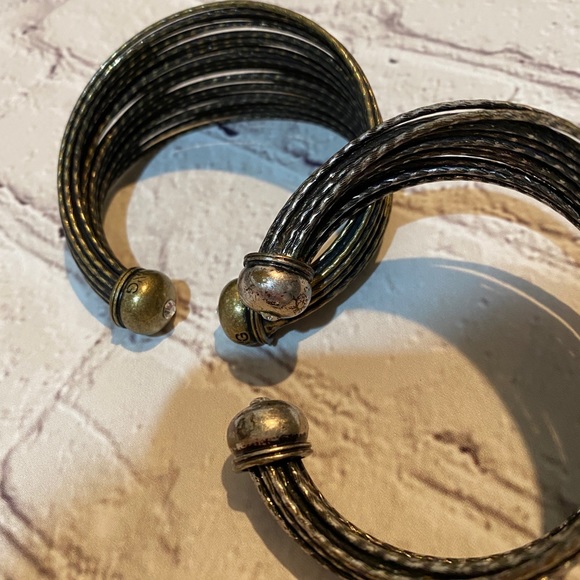 Bracelets - Picture 2 of 3